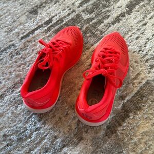 NEVER WORN lululemon Chargefeel Low Women’s Shoe Size 7